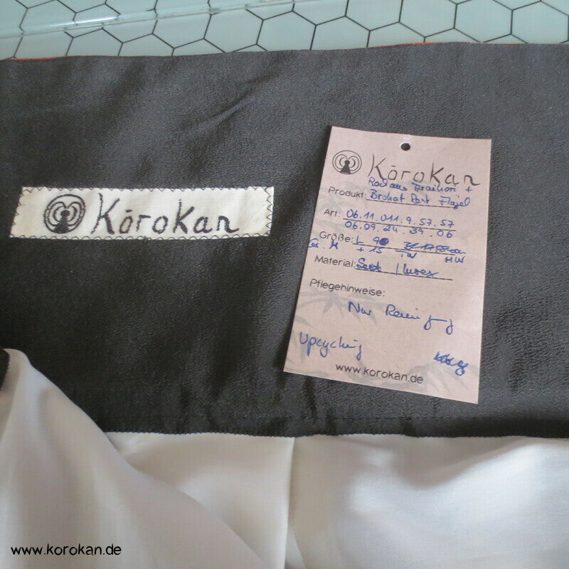 Upcycling Tomesode Kimono Rock mit angesetztem Brokat Obi Bund, Gr. M