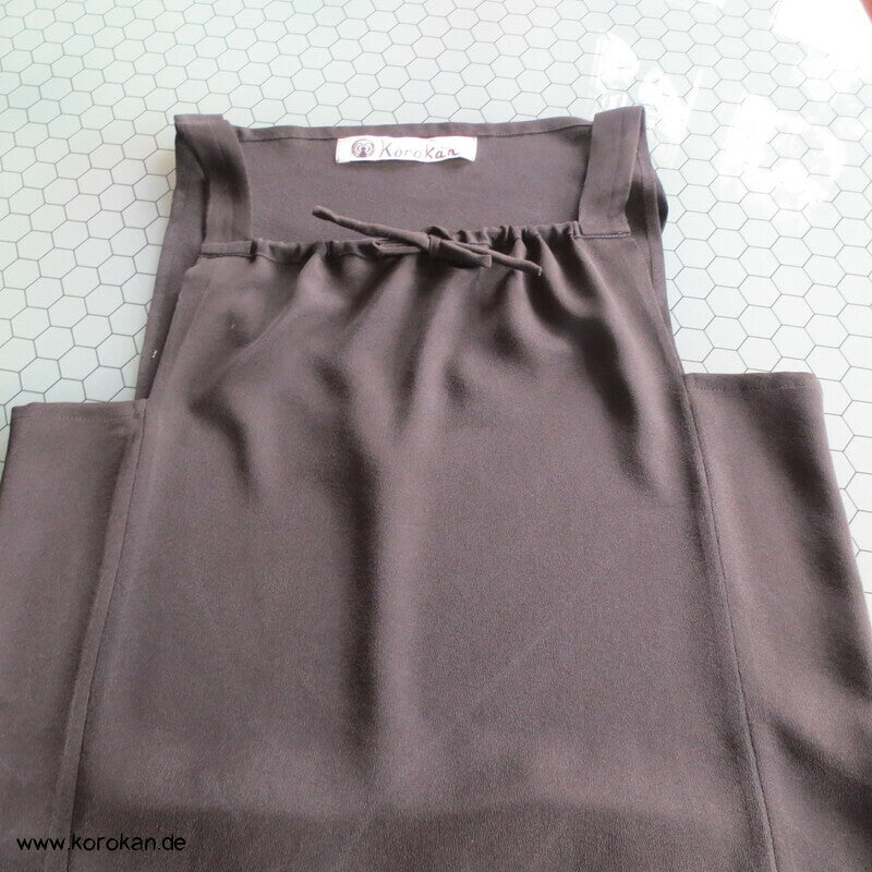 Kimono Seiden Upcycling Top, schwarzer Crepe mit Mon Wappen Gr. M