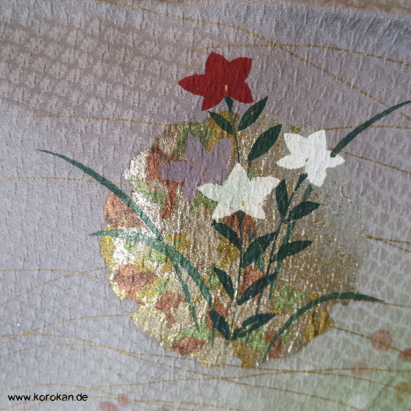 Bokashi, feine Blüten gold, bestickt, Furisode Karieba