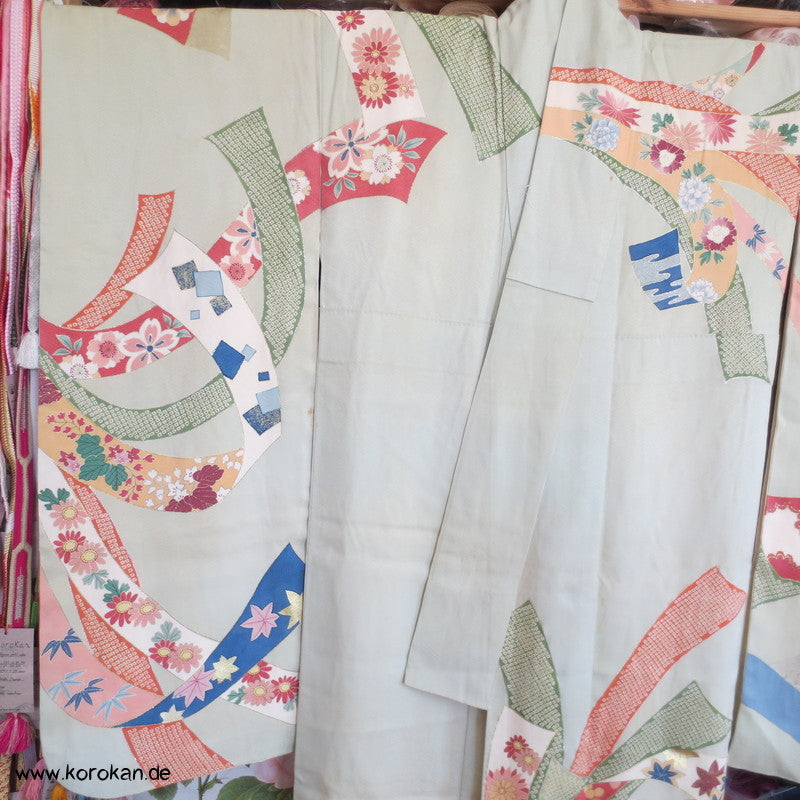 riesiges Noshi - Muster, Gold und Silber Furisode, prächtig