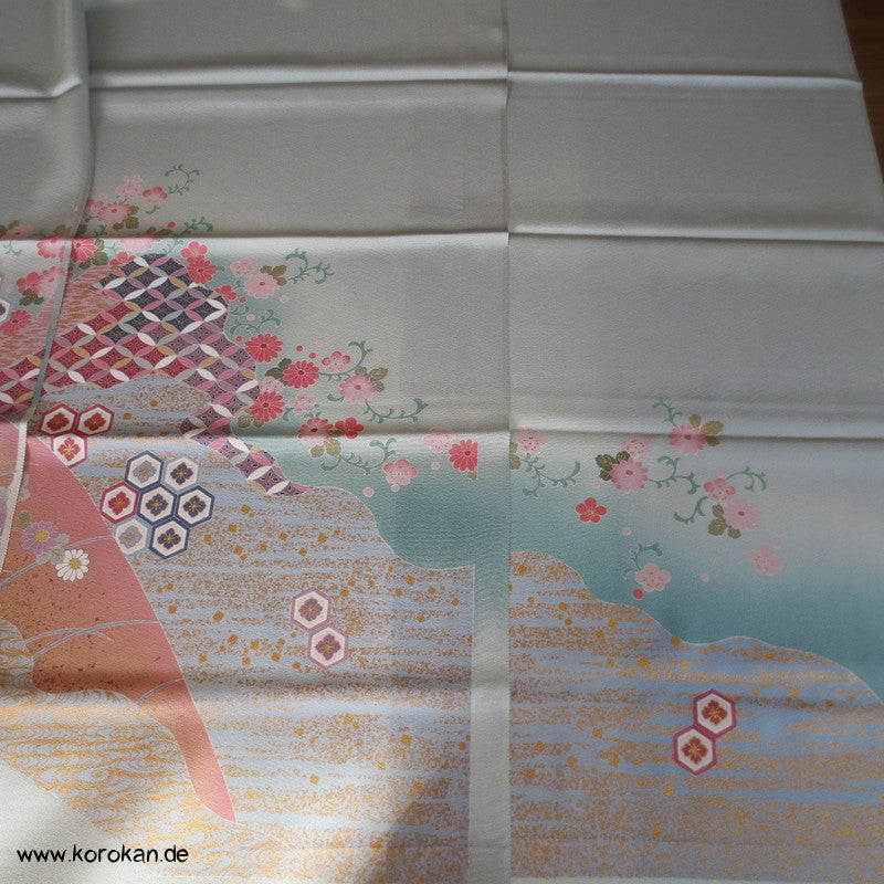 Blütenwirbel Araihari Furisode bahnenübergreifend