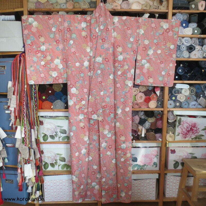 Tsujigahana Blumen und Mandarinenten Seidencrepe Komon Kimono