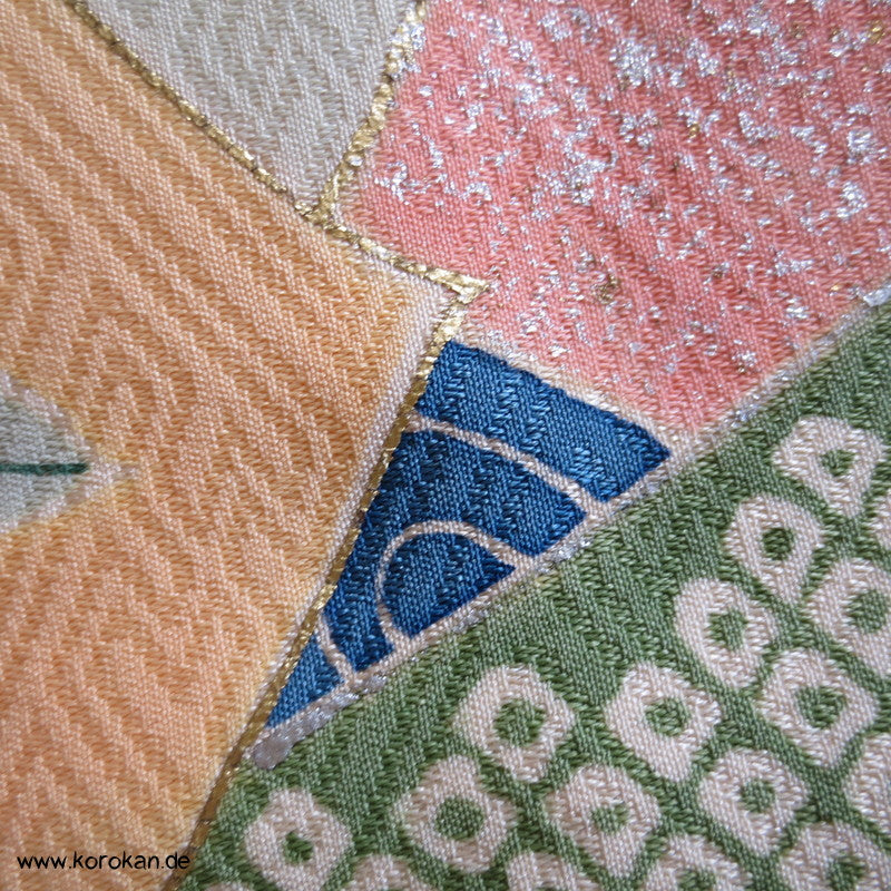riesiges Noshi - Muster, Gold und Silber Furisode, prächtig