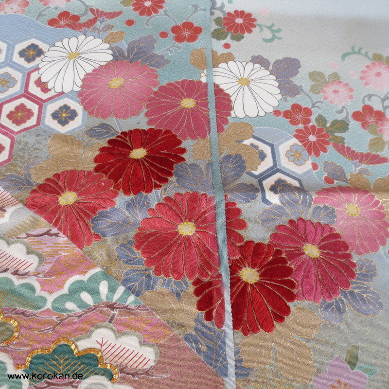Blütenwirbel Araihari Furisode bahnenübergreifend