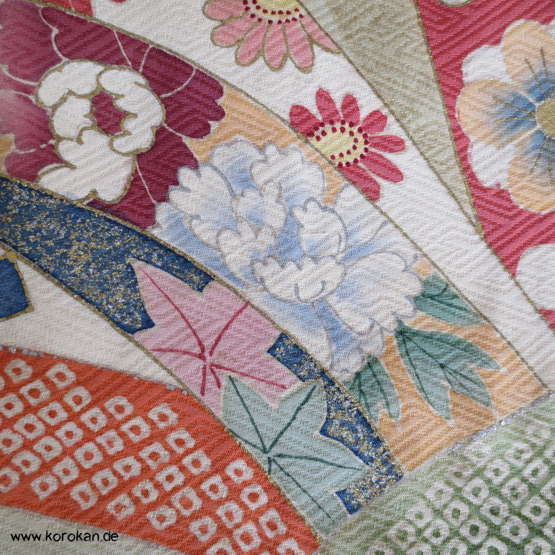 riesiges Noshi - Muster, Gold und Silber Furisode, prächtig