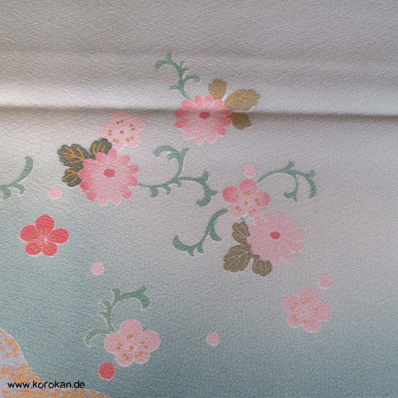 Blütenwirbel Araihari Furisode bahnenübergreifend