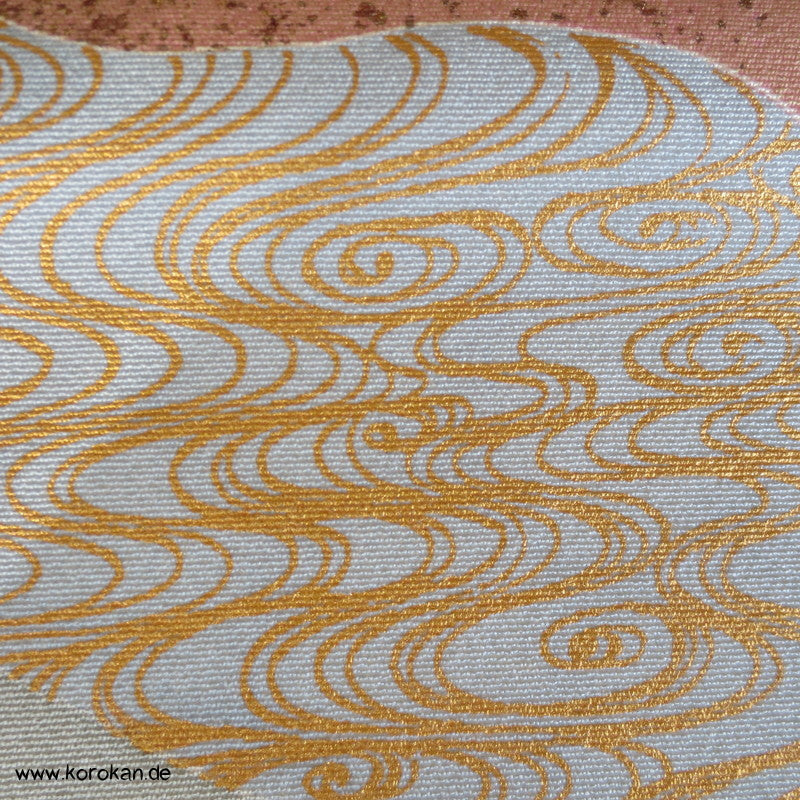 Blütenwirbel Araihari Furisode bahnenübergreifend