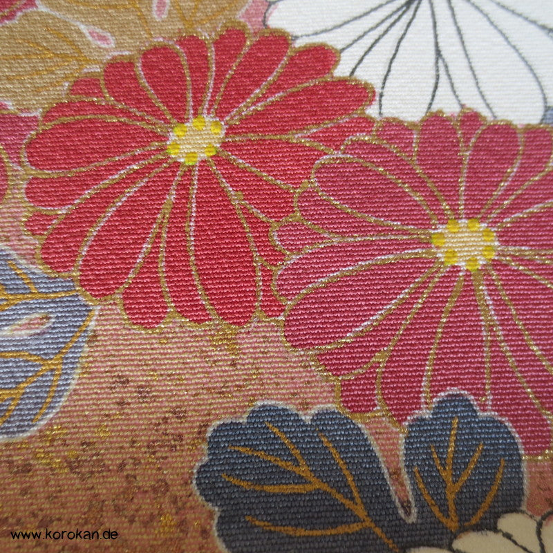 Blütenwirbel Araihari Furisode bahnenübergreifend
