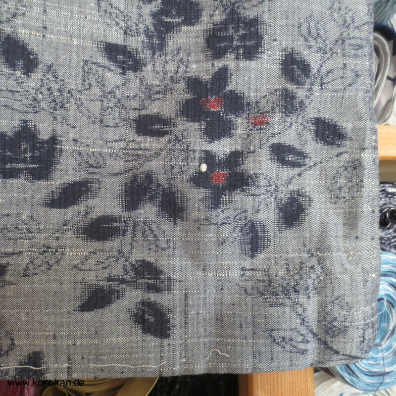Tsumugi Seiden Kasuri Kimono Blumen in jeansblau