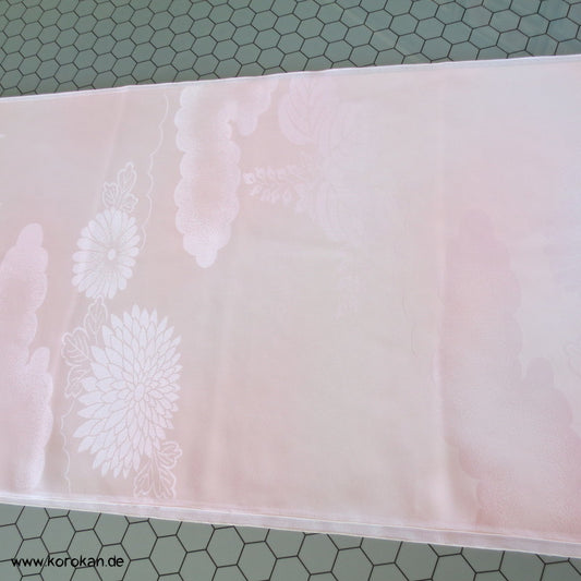 blassrosa Wolken Juban Futterseidendamast