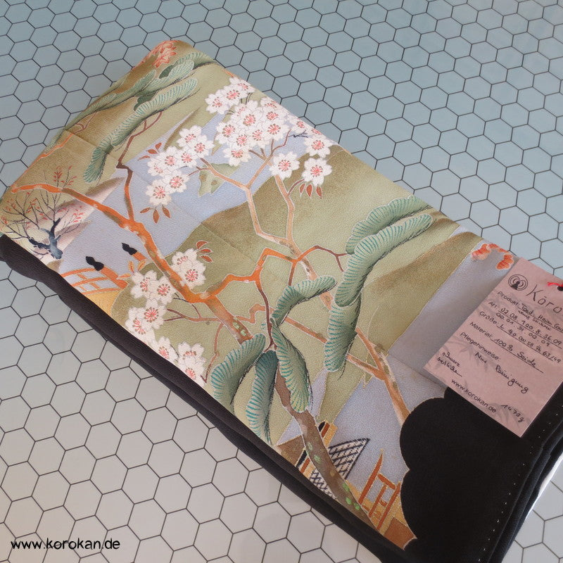 Szene am Hof von Heian Tomesode Seiden Kimono