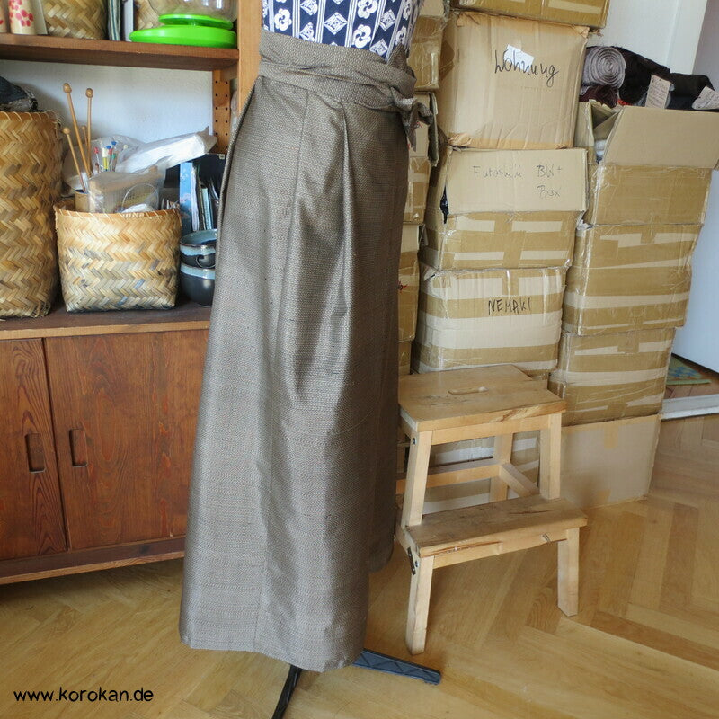 Hakama artige Hose, Kasuri Tsumugi Seide