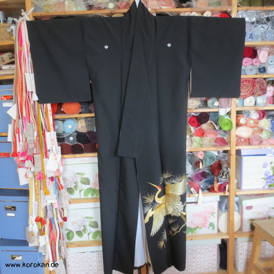 Kraniche gestickt in Gold und Silber Tomesode Kimono