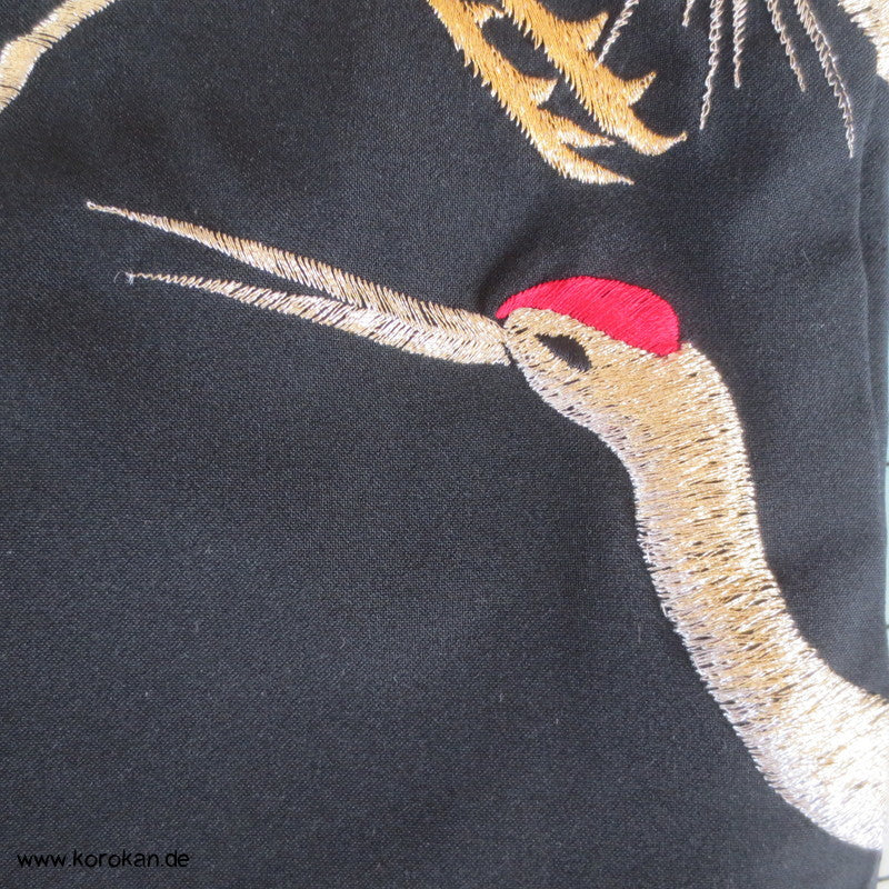 Kraniche gestickt in Gold und Silber Tomesode Kimono