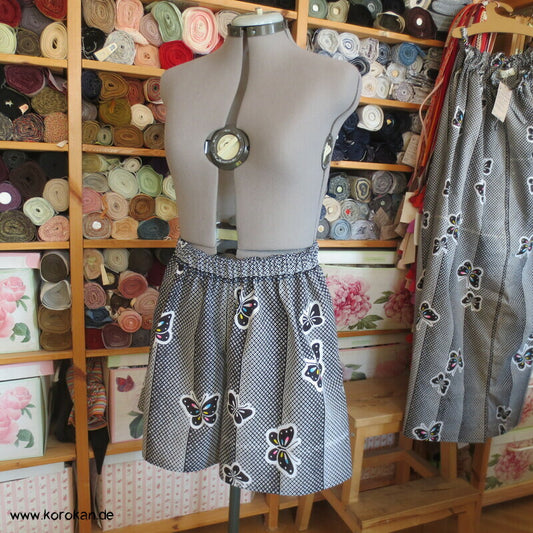 Hochsommer / Strand Shorts aus Yukata Kimono Baumwolle, Schmetterlinge, Gr. L