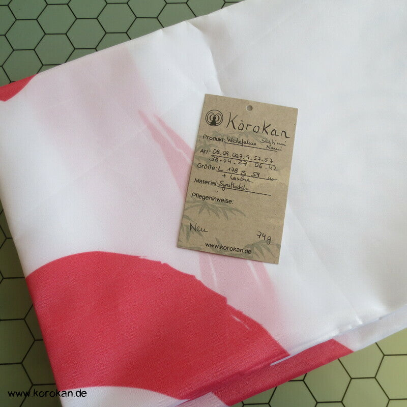 Werbefahne Sashimi Nami, Kanji und Wellen