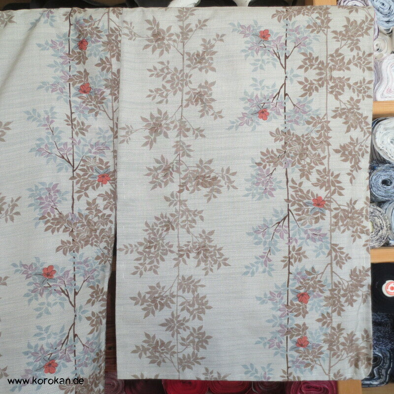 gedruckte Zweige Oshima Tsumugi Seiden Kimono