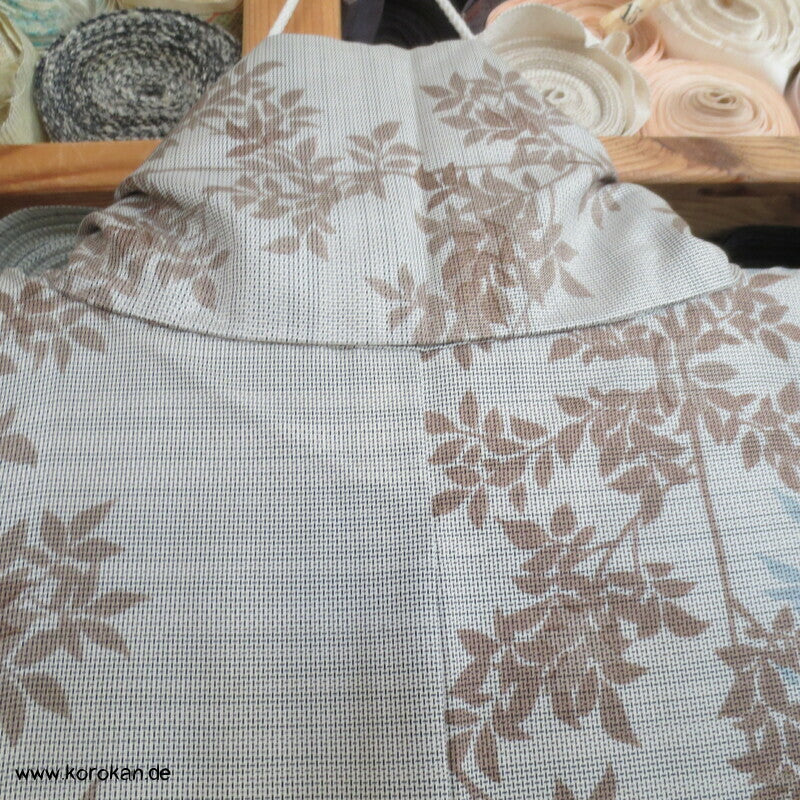 gedruckte Zweige Oshima Tsumugi Seiden Kimono