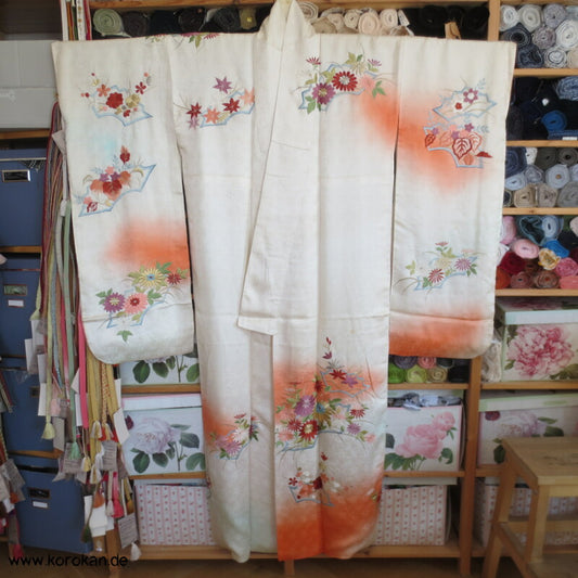 Sonnenaufgang, 4 Jahreszeiten Stickereien Furisode Seiden Kimono