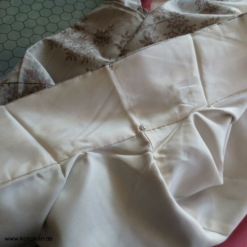 gedruckte Zweige Oshima Tsumugi Seiden Kimono