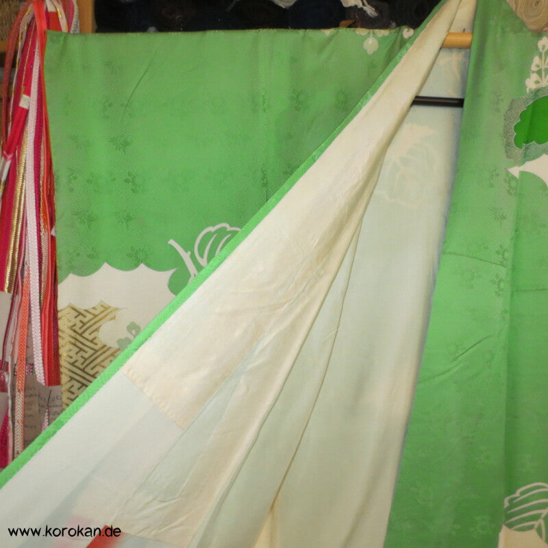Paulownia auf Sayagata mit Golddruck und -stickerei Seidendamast Furisode Kimono