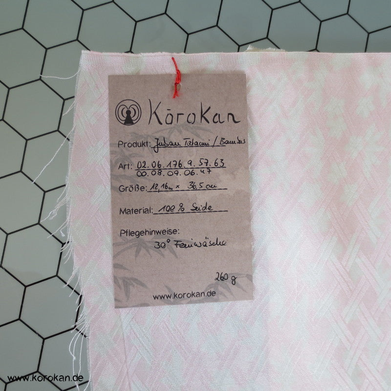 rosa weiße Higaki Flechtung Juban Futterseide