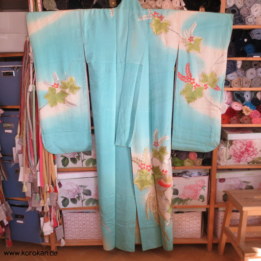 silberne Phönixstickerei auf türkisblauem Seidendamast Furisode