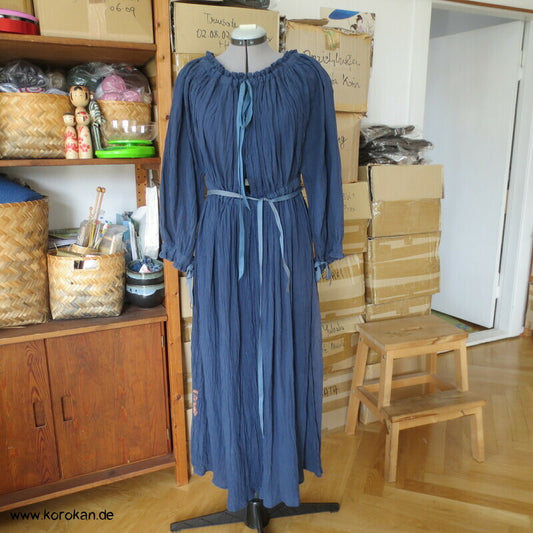 Mittelalter Zero Waste Unterkleid indigo Hanfkrepp