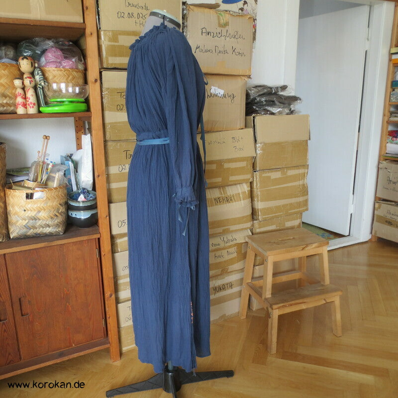 Mittelalter Zero Waste Unterkleid indigo Hanfkrepp