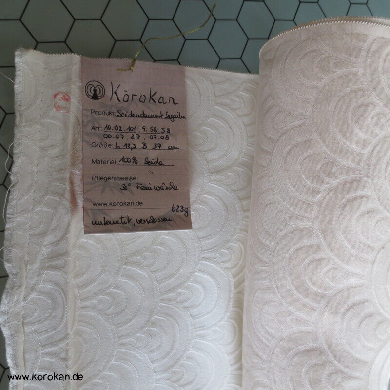 Segaiha Damast Seidenstoff Hochzeits Kimono - naturweiß