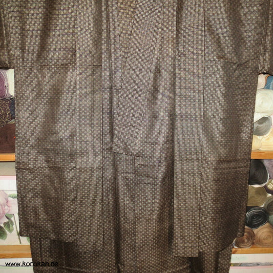 braunes Oshima Tsumugi Seide Kimono + Haori Ensemble