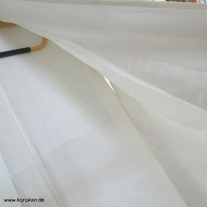 Schmetterlinge, gewebt, gemalt, gestickt Homongi Kimono Seidendamast