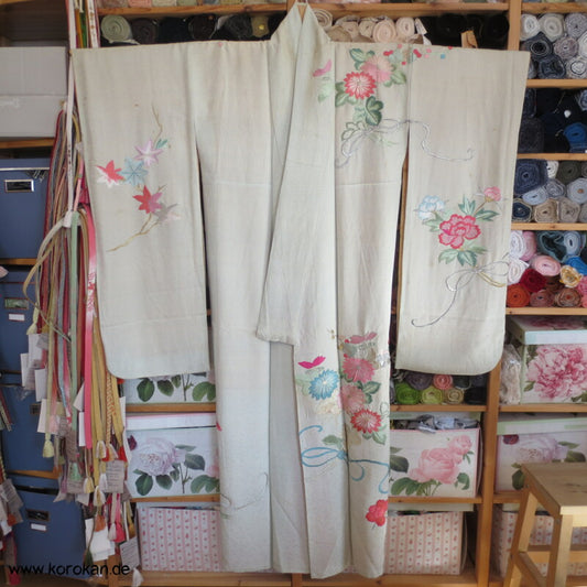 hellblauer Kanoko Druck, Stickereien Furisode Seiden Kimono
