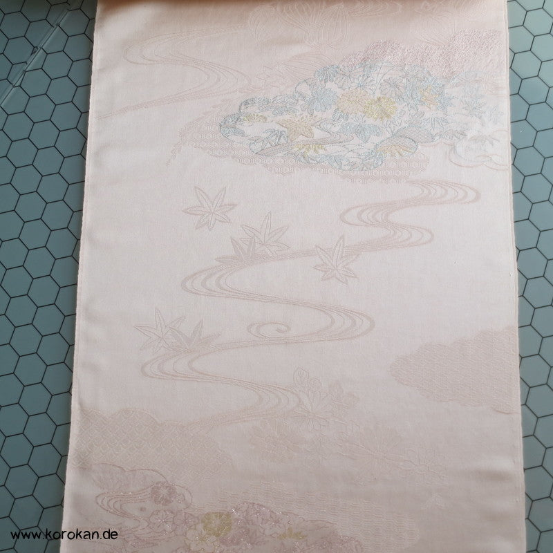Himmelswolken Seidenjacquard, Lurex und Urushi, pastellfarben