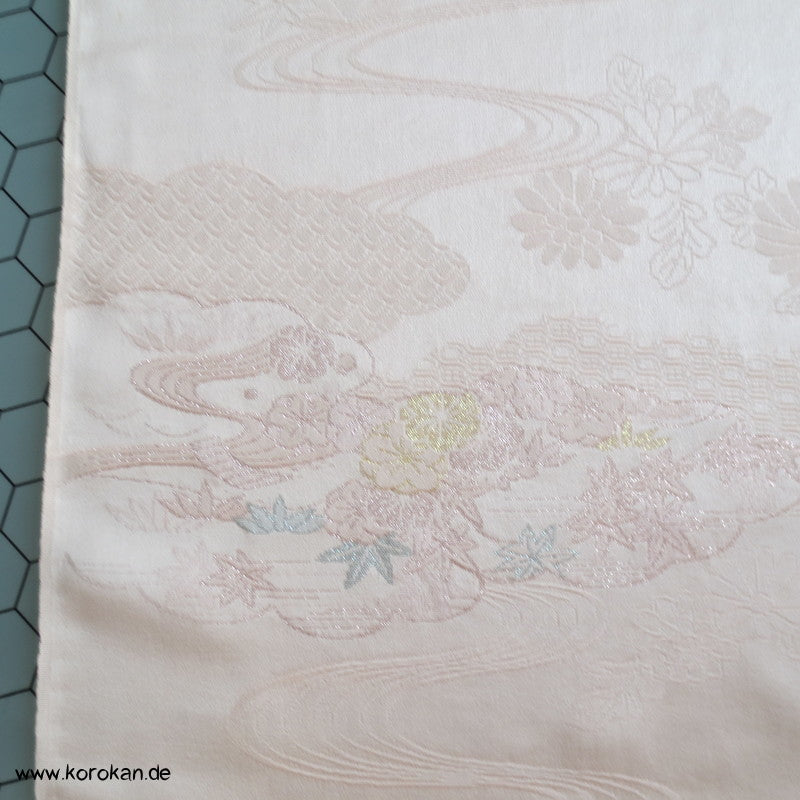 Himmelswolken Seidenjacquard, Lurex und Urushi, pastellfarben