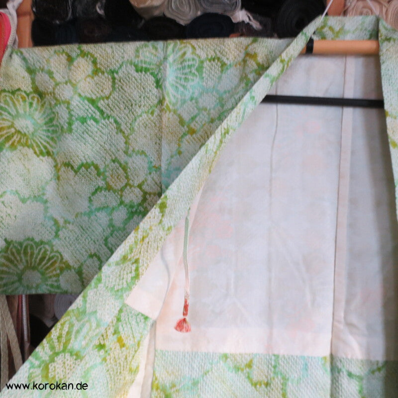 Full Shibori hellgrüne Blüten Seidendamast Haori Kimonojacke mit Himo