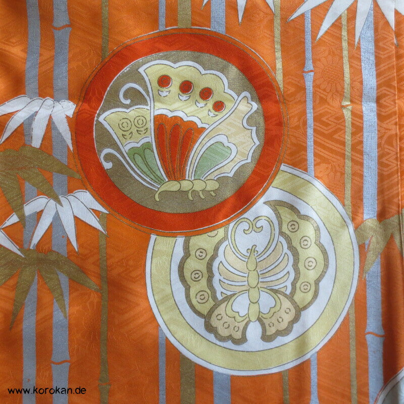 Furisode Kimono Seidendamast Schmetterlings Mon vor Bambus mit viel Gold