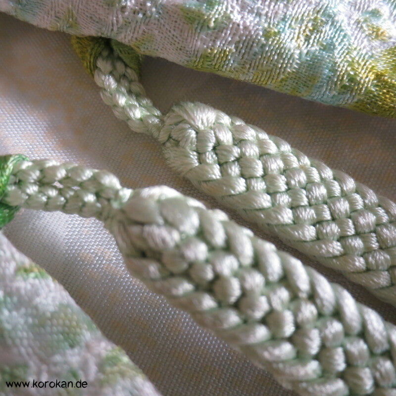 Full Shibori hellgrüne Blüten Seidendamast Haori Kimonojacke mit Himo