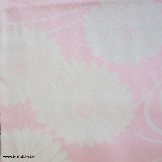 zarter Blütendruck Kimono Seide