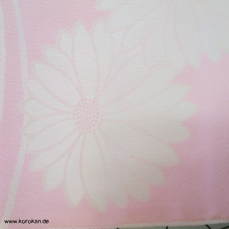 zarter Blütendruck Kimono Seide