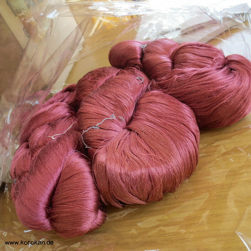 gedeckt pinkfarbenes Seidengarn zum Weben aus japanischer Obi Werkstatt