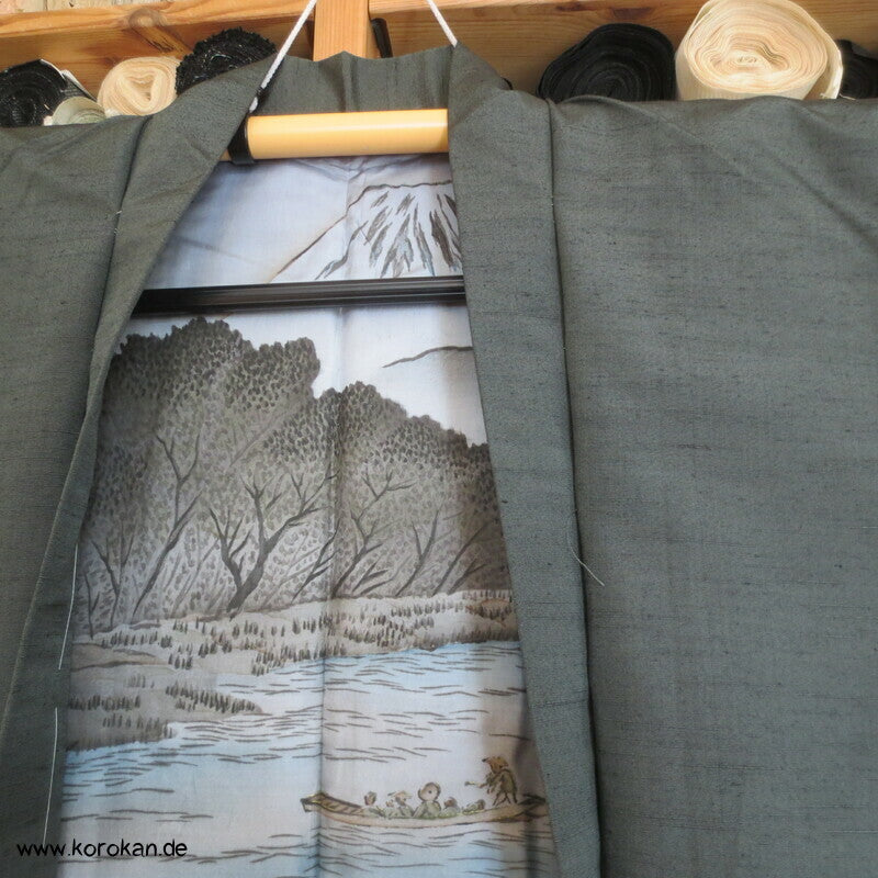 schwarzolive Seiden Haori Jacke, handgemaltes Futter