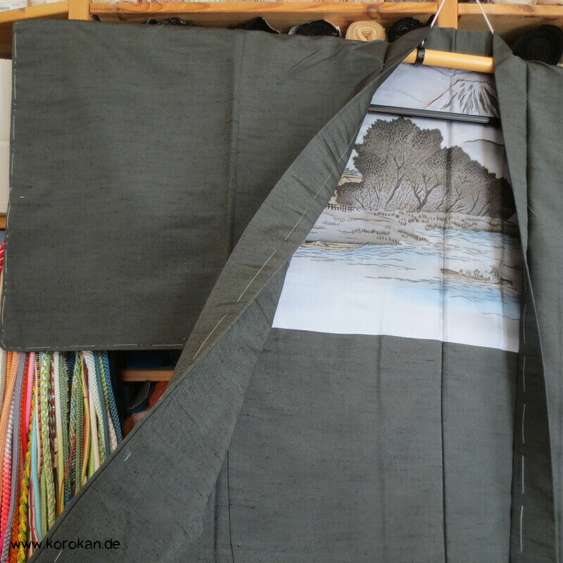 schwarzolive Seiden Haori Jacke, handgemaltes Futter