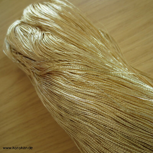 blassgoldenes Seidengoldgarn aus japanischer Obi Werkstatt