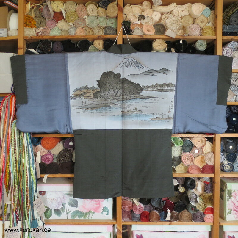 schwarzolive Seiden Haori Jacke, handgemaltes Futter