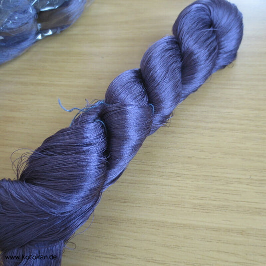 grauviolettes Seidengarn zum Weben aus japanischer Obi Werkstatt