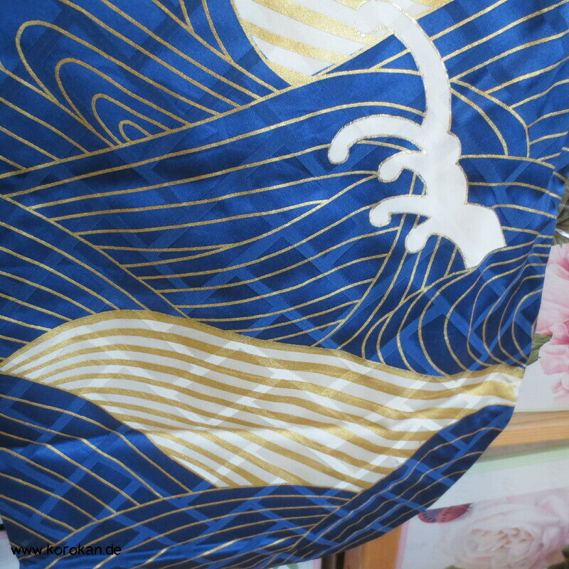 wildes Meer - Wellen, Stickerei, Goldfäden Furisode Seidendamast Kimono