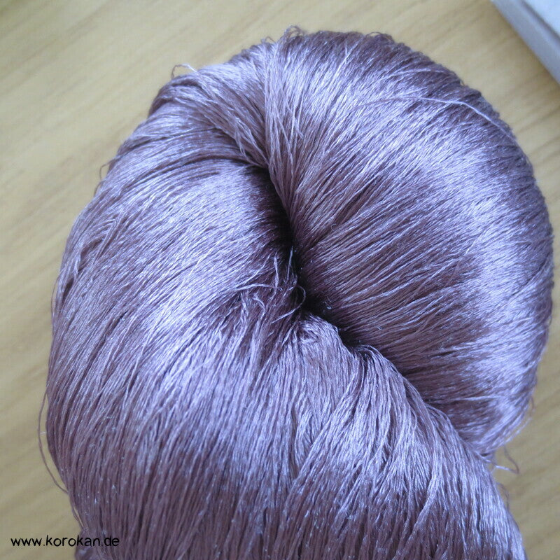 mauve Seidengarn zum Weben aus japanischer Obi Werkstatt