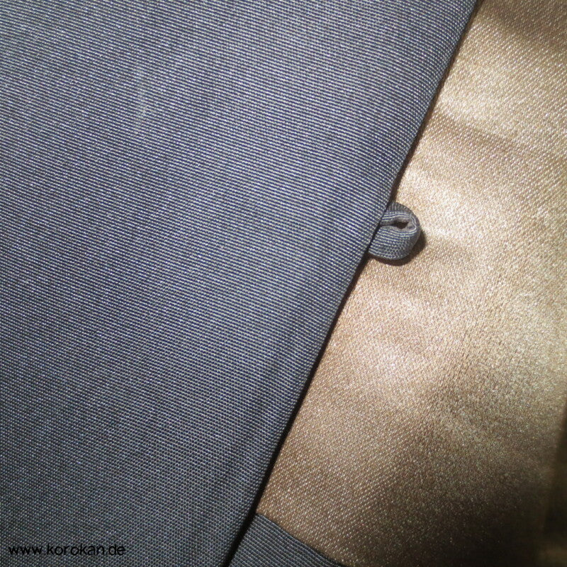 Montsuki Ensemble, 5 Pinienwald Mon, gewebtes Bildfutter im Haori, Seide