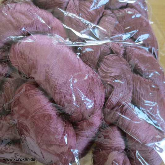 rotmauve Seidengarn zum Weben aus japanischer Obi Werkstatt